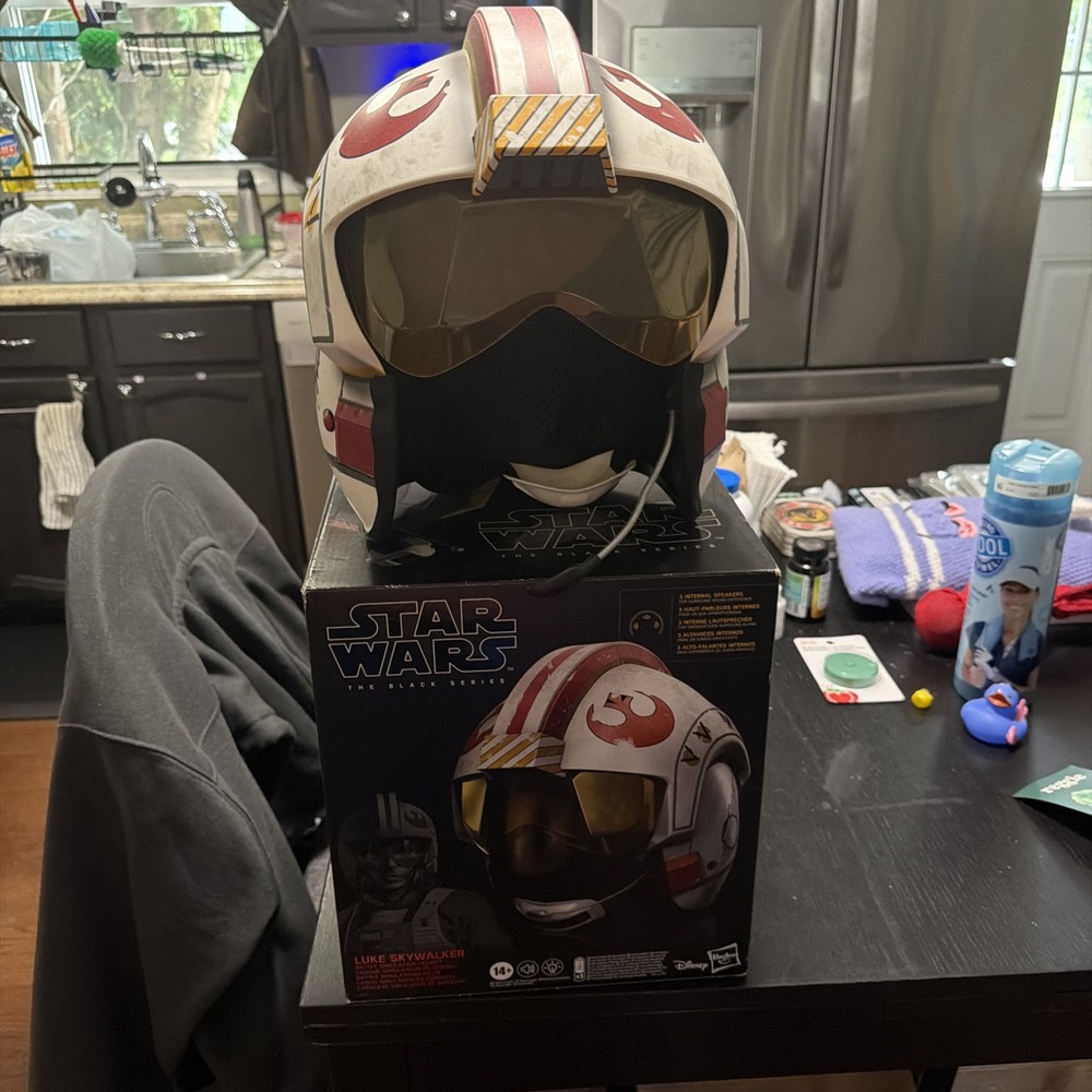 Star Wars The Black Series Luke Skywalker Electronic X-wing Pilot Helmet – E5805