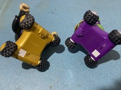 RUMBLE ROBOT Lot Of 2 Battle Bot Mix Team Fight Toy No Remote Turns On And sound