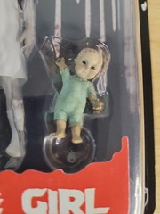 TERRIFIER 2 PALE GIRL ACTION FIGURE TRICK OR TREAT STUDIOS DAMIEN LEONE NEW