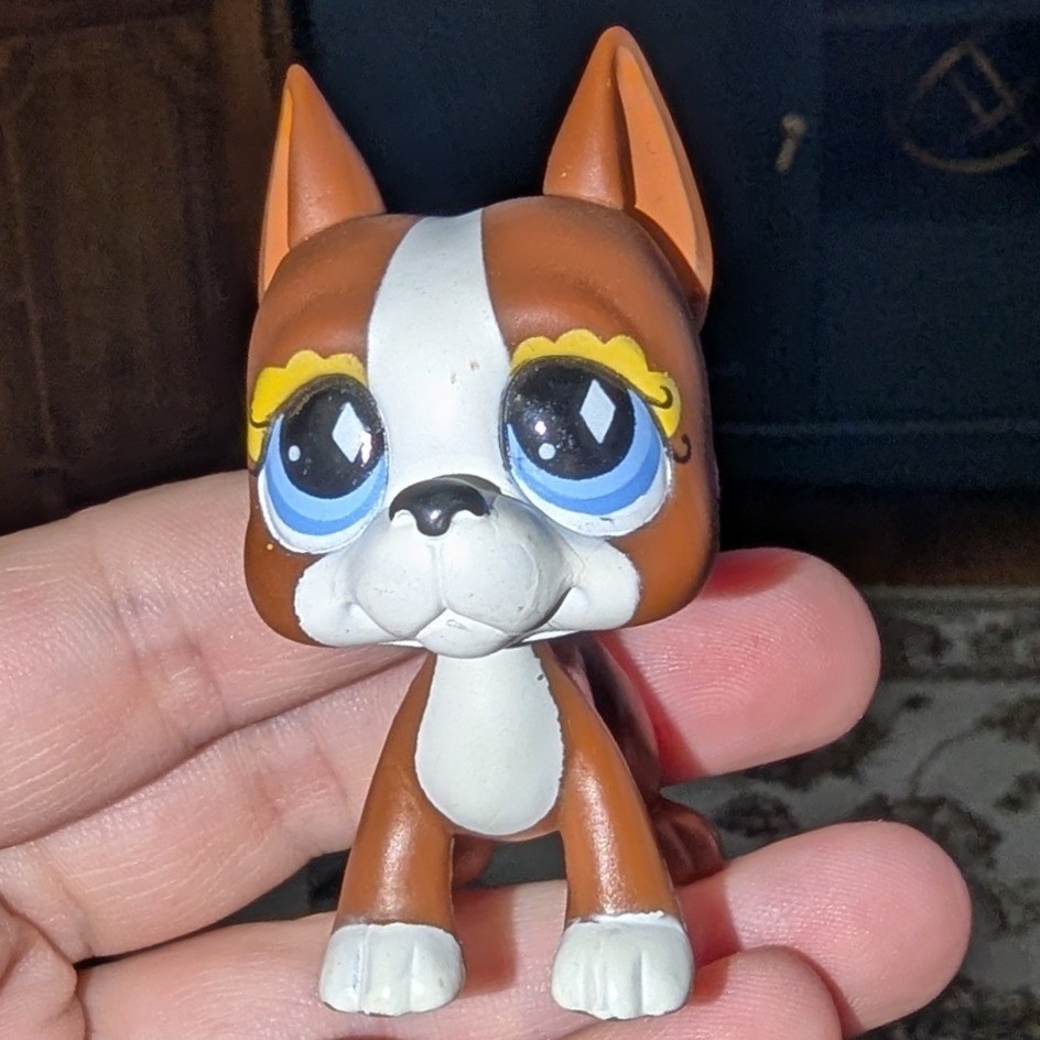 Hasbro Littlest Pet Shop Brown Great Dane Dog #589 Diamond Eyes 2007 LPS