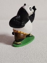 Kung Fu Panda PVC Figure TM & DWA DecoPac Green Base 2.5″ Cake Topper