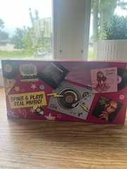 MGA’s Miniverse Real Music Record Player Mini Collectibles Mini Playable Record