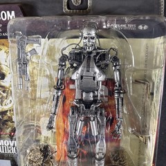 T-800 ENDOSKELETON MCFARLANE ACTION FIGURE MOVIE MANIACS TERMINATOR 2 T2 NEW