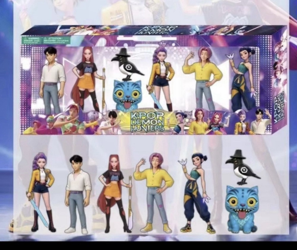 Kpop Demon Hunters 7 Pcs Action Figure with Accessories Sealed Original Box