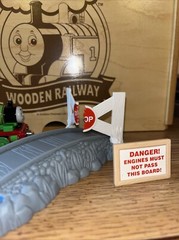 PERCY TAKES PLUNGE THOMAS FRIENDS TRAIN DIECAST TAKE Along Deluxe Play Scene Set