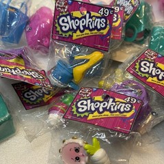 Shopkins Scoops Ice Cream Truck + Multiple Shopkin Figures And Accessories