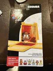 Jakks Pacific Super Mario Bros Movie Goomba 1.25 in Mini Figure + Question Block