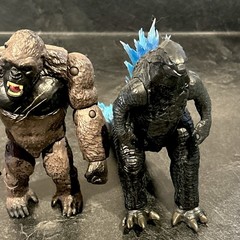 Godzilla vs King Kong Action Figure w/ Battle Damage 6″ Tall Playmates TOHO 2020