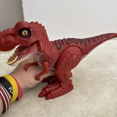T-Rex Red Roaring Walking Light Up Dinosaur Battery Operated Zuru 12x7x3″