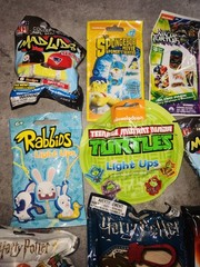 13 Piece Movie/toy Collectibles Lot,random Mix
