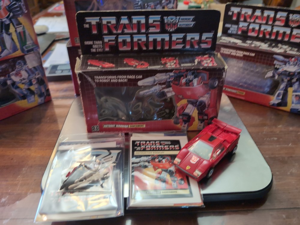 Sideswipe w/BOX 90,% Complete 1984 Vintage Hasbro G1 Transformers Action Figure