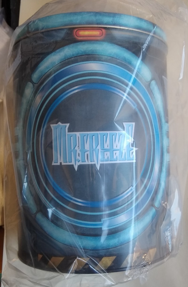 Mezco Toyz One:12 Collective Mr. Freeze Deluxe Action Figure Sealed!