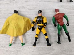 Lot of 14 Pre Owned Batman, Robin, Batgirl Action Figures Sizes Range 4″ – 6.25″