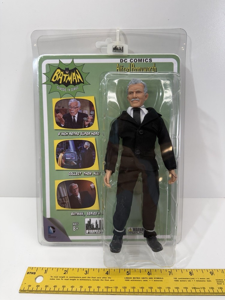 Figures Toy Co 2015 Batman (1966) TV Series 4 Alfred Pennyworth 8″ Action Figure