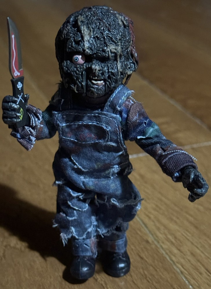 BURNED CHUCKY DOLL CHILDS PLAY 2 CHARRED BURNT COLLECTABLE FIGURE TIFFANY BRIDE