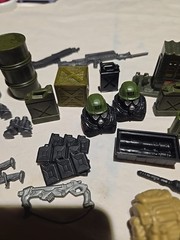 Combat Fighter Action Figure Weapons & Backpacks Various Scales ~ 100 Pieces