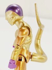 Bandai Dragon Ball Evolve Golden Frieza Figure