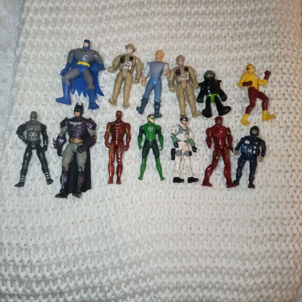 Action Figures Lot Of 13 Mixed Lot With Carrying Case