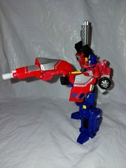 Used Transformers Classics Optimus Prime Complete 2006 Hasbro Voyager Class
