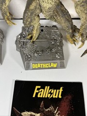 McFarlane Movie Maniacs Fallout Deathclaw,Securitron,Lucy,Maximus & Ghoul **Read