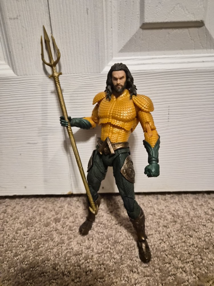 Custom Creations: McFarlane Mafex Aquaman Jason Mamoa Figure