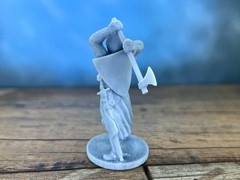 Tabletop Action Figure medieval knight with an ax 80mm Plastic soldiers