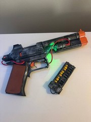 ARC Raiders Venator Prop Replica – Full Size LED Sci-Fi Display Model