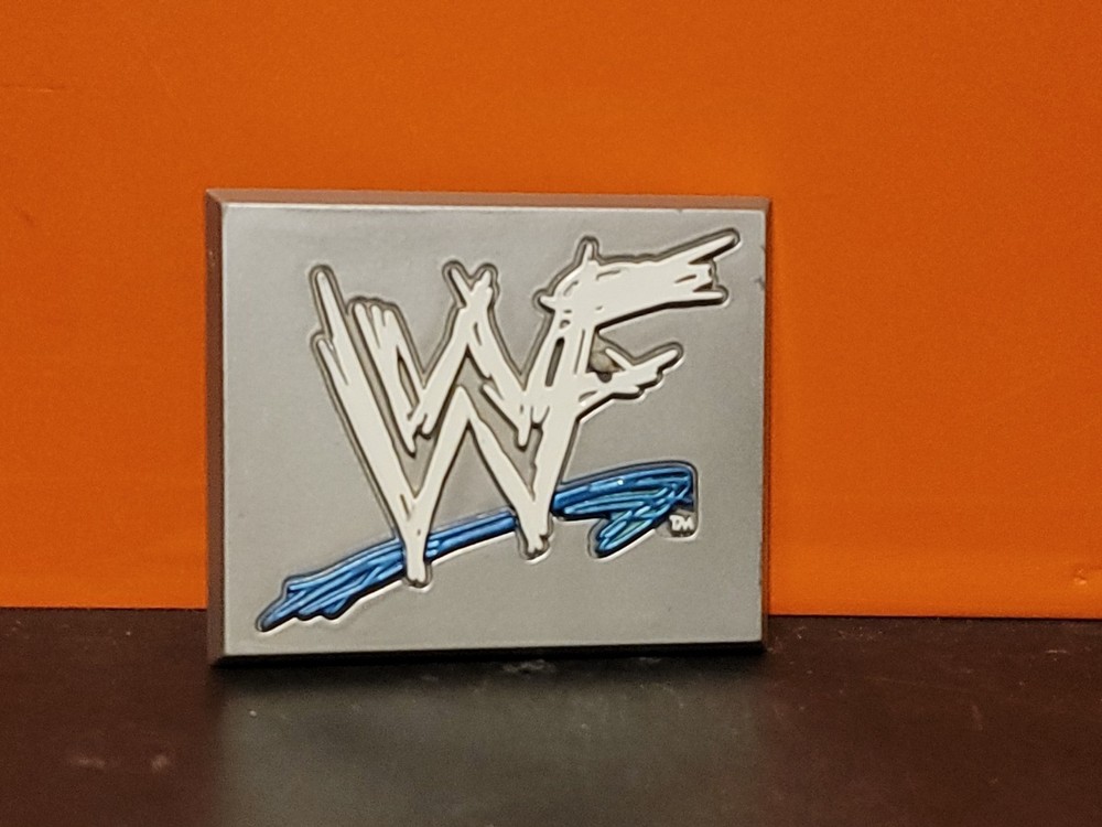 1998 Jakks Pacific WWF WWE Wrestling Figure Blue Silver White Stand Base