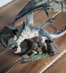 Mcfarlane’s Dragons Quest for the Lost King Komodo Clan Dragon Series 1