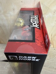 McFarlane Collector Edition Hellboy Platinum Edition Figure Sword Gun 2025