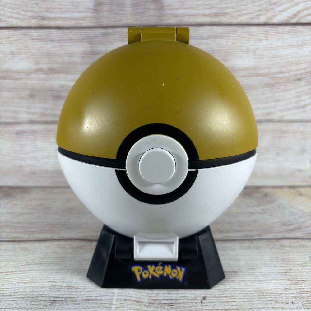 2010 Nintendo Jakks Pacifc Pokemon Yellow/Gold Poke Ball Mini Playset Pokeball
