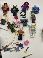 Roblox ROB0363 Series 6 From The Vault 11 Assassin Set Action Figure As Shown