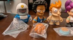 Lot of 5 KIDROBOT X FUTURAMA – Good News Everyone – Series 3 Bender, Fry, Leela+