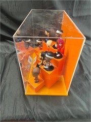Zuru 5 Surprise NBA Ballers Display Case with Figures RARE