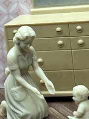 1:24 1950 Dollhouse Mom and Toddler Baby Child Inspired by Marx