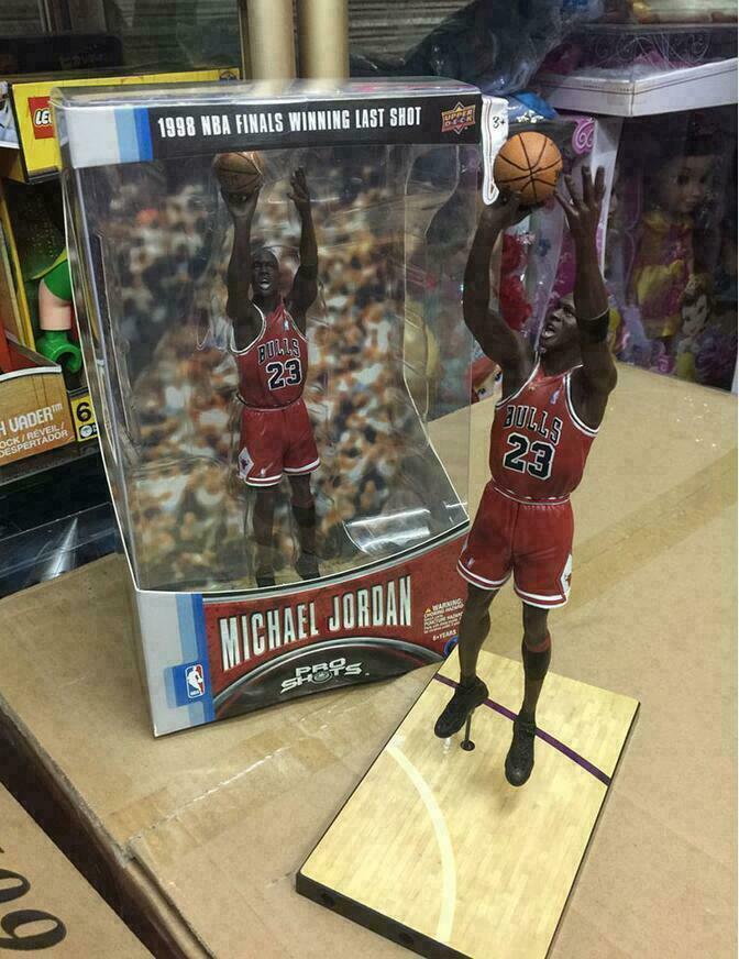 McFarlane Michael Jordan 1998 NBA Finals Winning Last Shot 8″ Figure