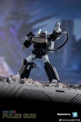 DR.WU DW-E37&E38 LEAP PULSE GUN E39 WHEEL HUB MINI Action Figure 5cm 2people/set