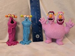6 Sesame St PVC Figures: Pink & Blue Yip Yips, 2-Headed, Honker, Dinger, Frazzle