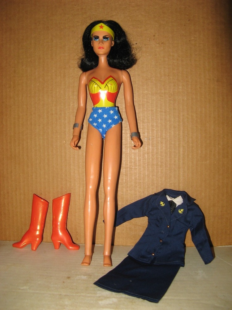 Mego Vintage 12” 1976 Wonder Woman Lynda Carter, Costume, Navy Dress