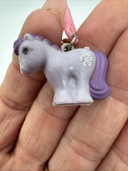 Vtg My Little Pony Mini Charm Purple W/ Comb For Bracelet Necklace Rare Hasbro
