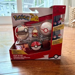 Pokémon Clip N Go Poké Ball Belt Set Includes Fuecoco Figure & Poké Balls New