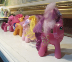 Hasbro My Little Pony Lot of Six (6) Ponies with Molded Tails Brushable Manes