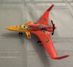 Disney Pixar Planes Diecast Gunnar Nordic 12 & Ishani Indian Racer #6