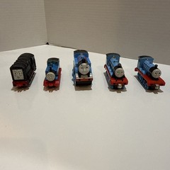 Lot Of 5 Various Thomas The Tank Engine & Friends Mixed Lot