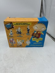 Mezco Family Guy the Giant Chicken vs Peter Figure Set Sealed. Box is damaged.
