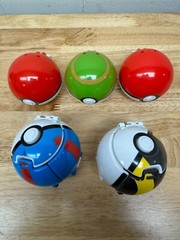 Pokemon Clip-N-Go Pokeball with Mini Figurines & Throw-N-Pop Pokeball- Lot