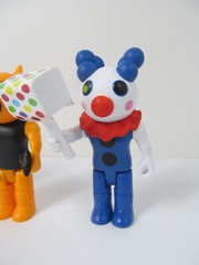 Lot of 5 Roblox Piggy Series 3.5″ Action Figures Clowny w/ Hammer Tigry Foxy H1