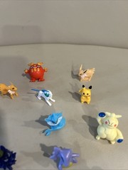 16 Miniature Pokemon Mini Figure Toys Pikachu Action Figures |