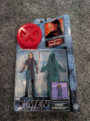 X-Men The Movie action figure – Anna Paquin as Rogue – Toy Biz – Brand New