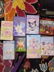 LARGE BUNDLE OF 32 FIGURINE BLIND BOXES F- 32